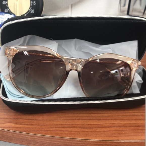 🆕 Transparent Cat Eye Sunglasses W/ Rhinestones - Picture 3 of 8